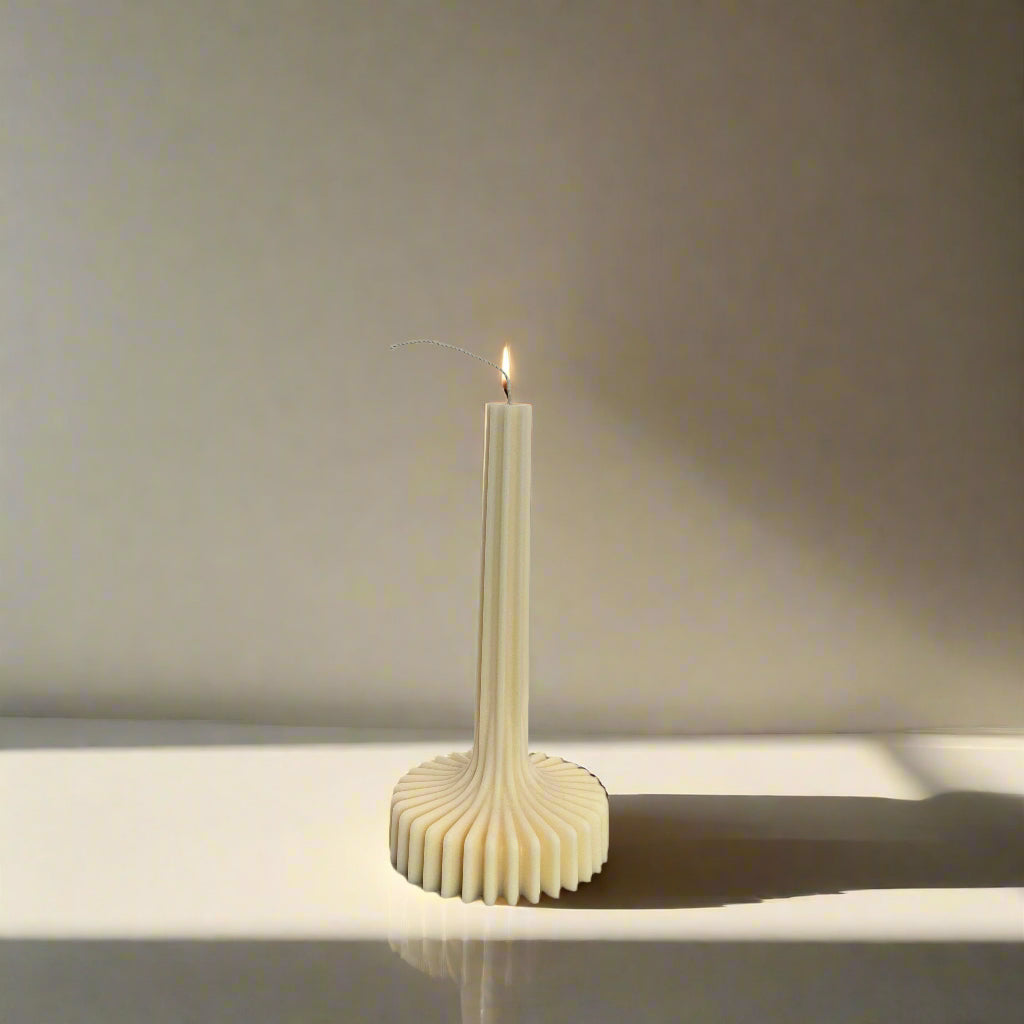 Κερί ριγέ κολώνα με βάση ribbed pillar candle