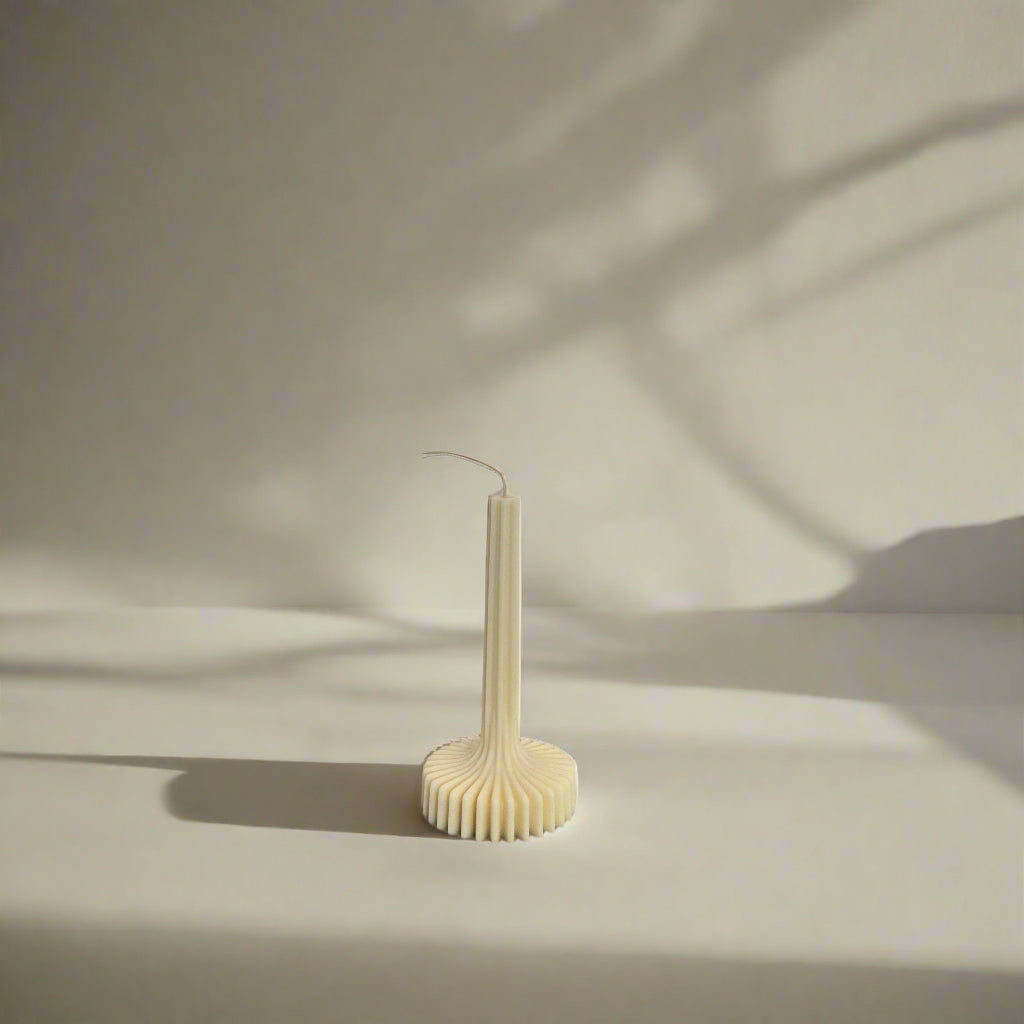 Κερί ριγέ κολώνα με βάση ribbed pillar candle