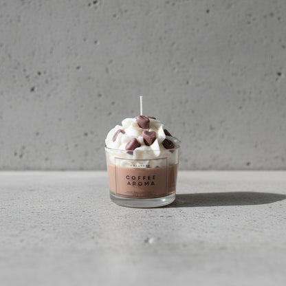 Χειροποίητο αρωματικό φυτικό κερί Coffee Aroma με γκουρμέ σαντιγί κεριού και κόκκους καφέ