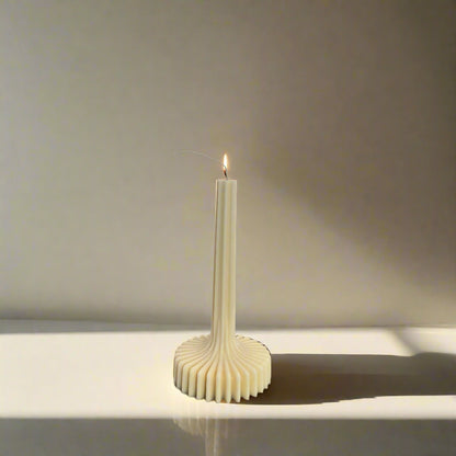 Κερί ριγέ κολώνα με βάση ribbed pillar candle