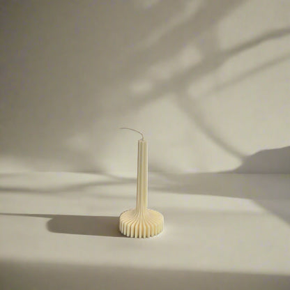Κερί ριγέ κολώνα με βάση ribbed pillar candle