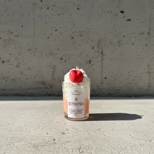 Χειροποίητο κερί Πετροκέρασο Shot με άρωμα wild cherry, πορτοκαλί βάση και λευκή σαντιγί